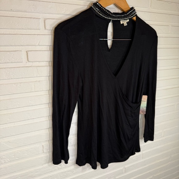 Lily White Black Long Sleeved Jeweled Choker Neckline Top, Women’s Size Large - Picture 2 of 9